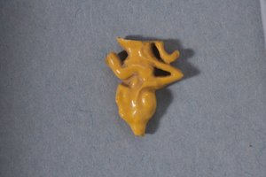 Perle ajourée fragmentaire d