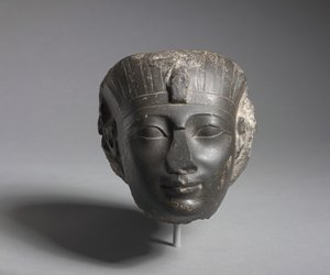Tête de la reine Hatchepsout, vers 1479-1457 av. J.-C.