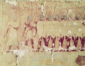 Relief représentant des soldats envoyés par la reine Hatchepsout en expédition au pays de Pount pour rapporter des ingrédients à utiliser dans les rituels du temple, du temple funéraire de Hatchepsout, vers 1503-1482 av. J.-C., Nouvel Empire - Egyptian 18th Dynasty