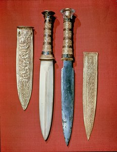 Les deux dagues du roi, de la tombe de Toutankhamon