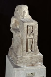 Statue naophore du scribe royal, Seti, avec Osiris dans le naos, Nouvel Empire, vers 1279-1213 av. J.-C.