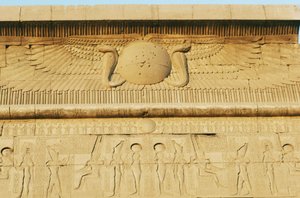 Relief, Portail ptolémaïque sud, Temple d
