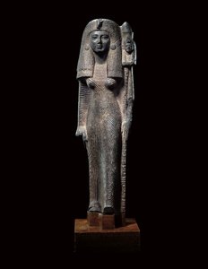 Statue porte-étendard de la reine Néfertari, Nouvel Empire, c.1290-1224 av. J.-C.