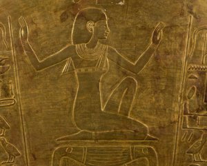 La déesse Isis, détail décoratif du sarcophage de la reine Tuya, mère de Ramsès II, bois doré, civilisation égyptienne, Nouvel Empire, XIXe dynastie
