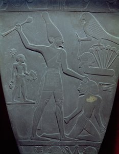 La Palette de Narmer : palette cérémonielle représentant le roi Narmer, portant la couronne blanche de la Haute-Égypte, frappant un prisonnier, trouvée à Hiérakonpolis, Période dynastique précoce, vers 3000 av. J.-C.