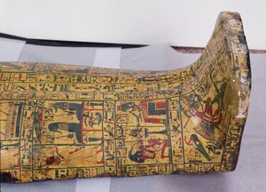 Détail de la couverture extérieure inférieure de la momie de Nesyamun, probablement trouvée à Deir El-Bahri, Nouvel Empire, vers 1100 av. J.-C. - Egyptian 20th Dynasty