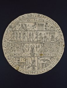 Disque amulette (hypocéphale) fait pour Tasheritenkhonsu, c.664-525 av. J.-C. (lin et plâtre)