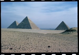 Vue des pyramides de Khéops, Khéphren et Mykérinos, Ancien Empire