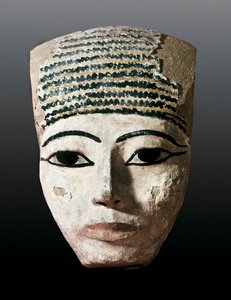 Égypte ancienne : Portrait pour un sarcophage égyptien. XVIIe-XIIe siècle av. J.-C. Sculpture en bois polychrome. Monistrol de Montserrat, Musée de Montserrat