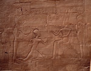 Antiquité égyptienne : relief décorant les murs du temple de Karnak (Karnac), Égypte - Egyptian Egyptian