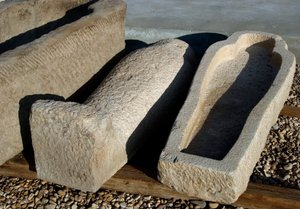 Antiquité égyptienne : sarcophage placé dans l
