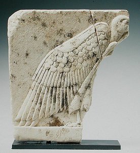 Relief représentant un vautour - Egyptian Ptolemaic Period