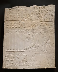 Relief de la tombe de Khnumti, c.2345-2184 av. J.-C. (calcaire blanc) - Egyptian School