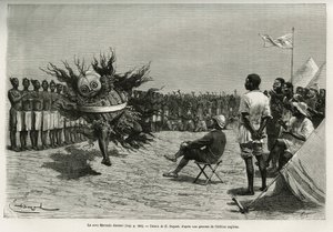 Le Sova Mavanda (roi), entouré de ses hommes qui psalmodient un chant monotone, dansant devant le major. Gravure d
