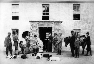 Partie de chasse dans une maison de campagne, vers 1890 - English Photographer