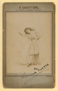 Une fille de Gaiety - Decima Moore - English Photographer