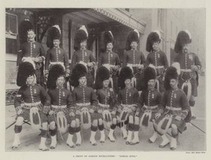Un groupe de Gordon Highlanders, les garçons de Dargai