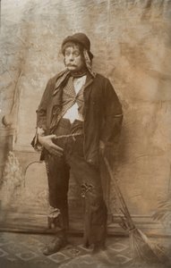 Acteur déguisé en nettoyeur de rue - English Photographer