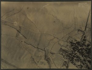Photographie aérienne avec tranchées de la Première Guerre mondiale, 1918 - English Photographer
