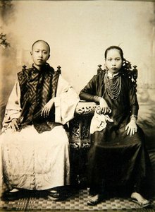 Garçon et fille annamites au centre du Vietnam, vers 1875