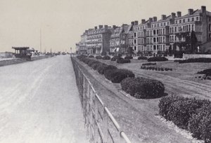 Plage, Mansions - English Photographer
