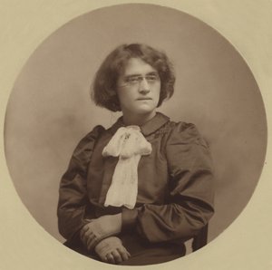 Beatrice Harraden - English Photographer