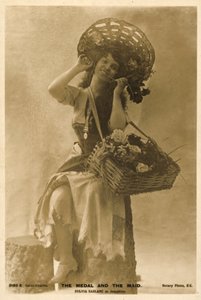 Actrice britannique Sylvia Sablanc en Josephine dans The Medal and the Maid - English Photographer