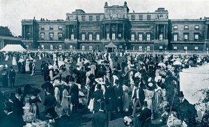 Garden-party au palais de Buckingham, 1911 - English Photographer