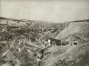 Construction du canal de Suez, coupant à travers le désert