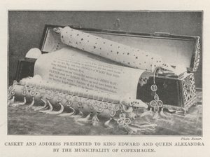 Coffret et adresse présentés au roi Édouard et à la reine Alexandra par la municipalité de Copenhague - English Photographer