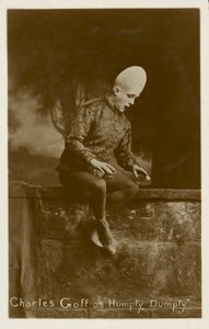 Charles Goff en Humpty Dumpty - English Photographer