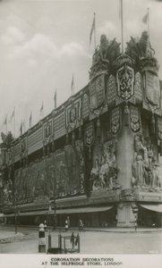 Décorations de couronnement au magasin Selfridge, Londres - English Photographer
