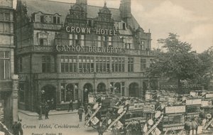 Crown Hotel, Cricklewood - English Photographer