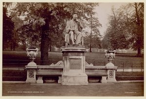 Statue du Dr Jenner dans les jardins de Kensington - English Photographer
