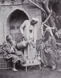 Égypte : Servir du café turc dans les rues du Caire - English Photographer