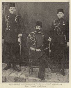 Le maréchal Edhem Pacha avec deux aides de camp du sultan - English Photographer