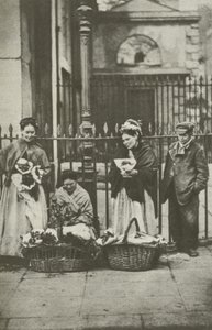 Vendeurs de fleurs, Covent Garden, Londres - English Photographer