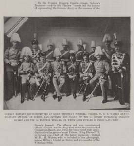 Représentants militaires allemands aux funérailles de la reine Victoria, Colonel W H H Waters (MVO), attaché militaire à Berlin, et officiers et sous-officiers des 1er (Queen Victoria
