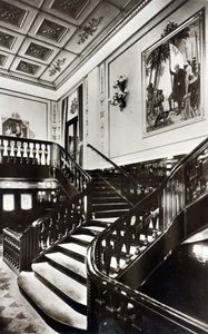 Grand escalier à bord du HMS Homeric
