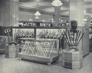 Harrods, comptoir de parapluies - English Photographer