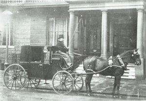 Fiacre à cheval, 1890 - English Photographer