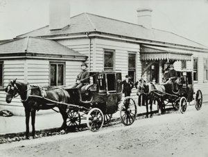 Fiacres à chevaux à la gare de Westbourne Park, 1885