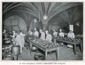 Dans la crypte du Guildhall : préparation du banquet - English Photographer