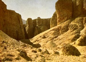 Dans la vallée des tombes royales, Égypte - English Photographer