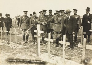 Le roi George V au cimetière, Passchendaele