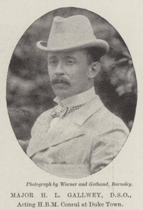 Major H L Gallwey, DSO, consul par intérim de HBM à Duke Town - English Photographer