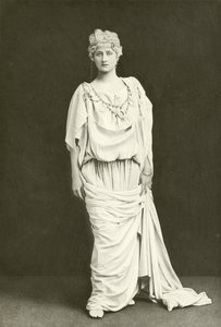 Mlle Mary Anderson en Hermione (gravure) - English Photographer