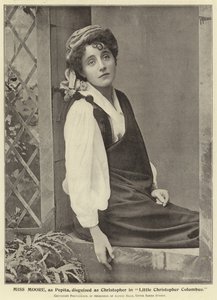 Miss Moore, déguisée en Christopher dans Little Christopher Columbus