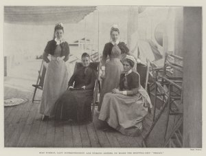 Mlle Norman, surintendante, et les sœurs infirmières à bord du navire-hôpital Trojan - English Photographer