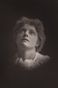 Mlle Olga Brandon - English Photographer